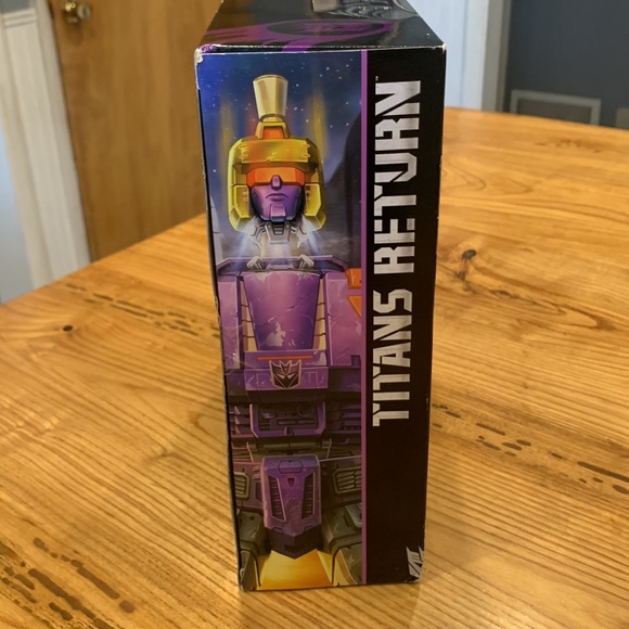 Transformers titans return blitzwing  Brand new - Picture 4 of 8